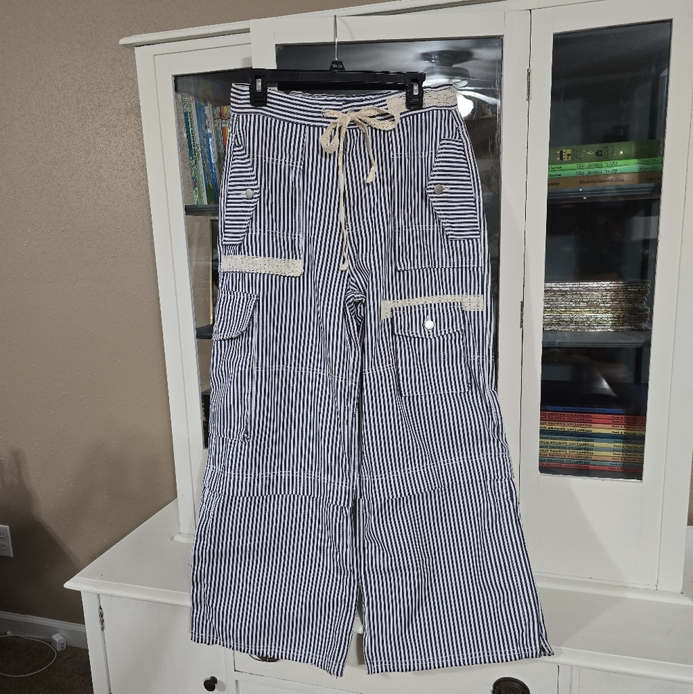 POL Striped Wide-Leg Cargo Pants in Navy and White